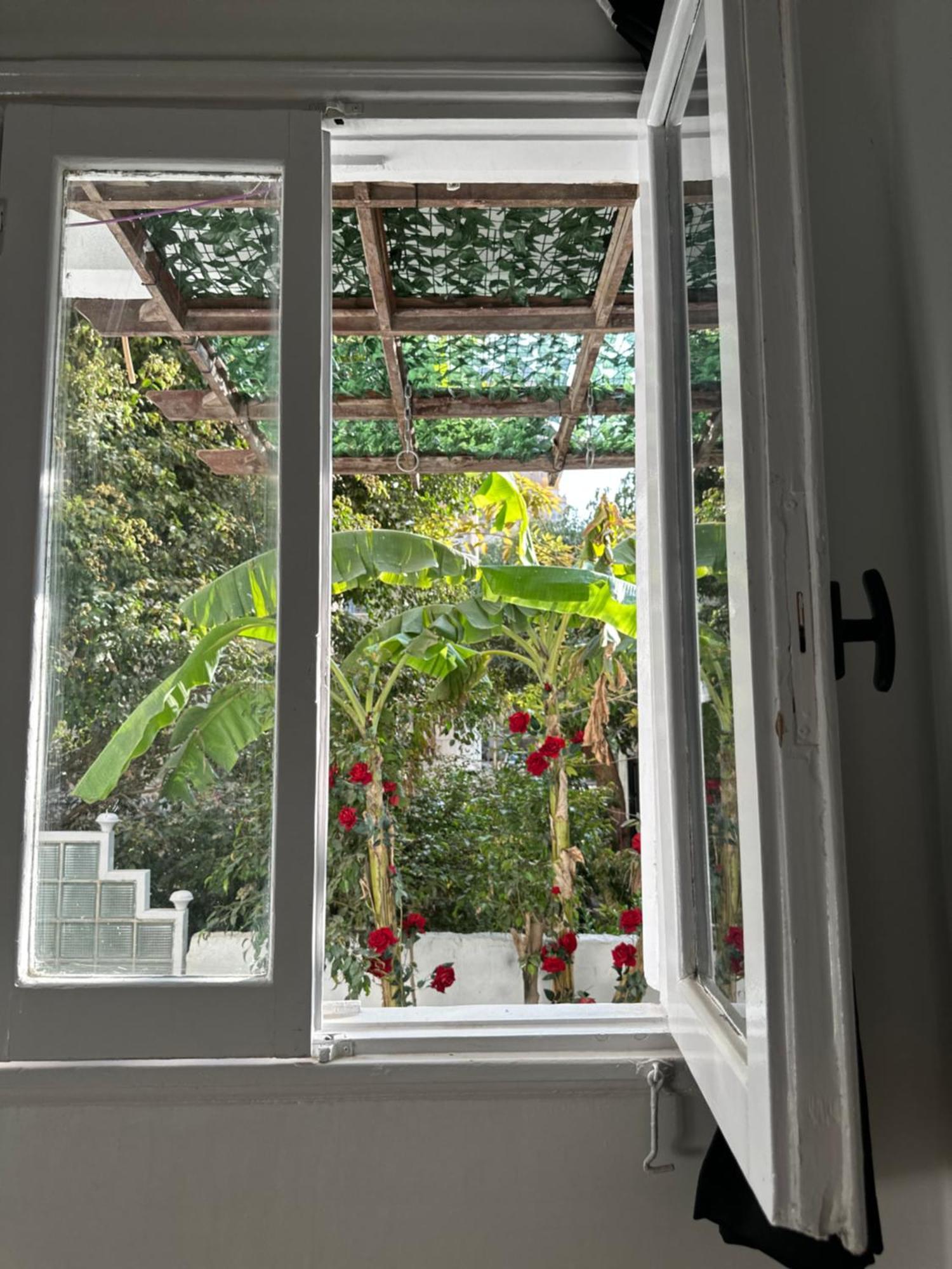 Modern 1-Bedroom Apartment In Zamalek Visits Allowed Cairo Exterior foto