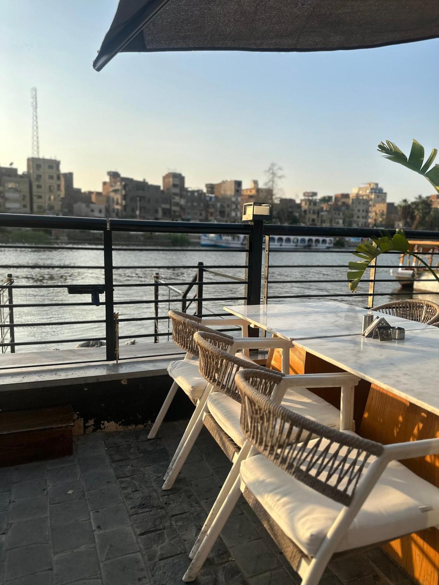 Modern 1-Bedroom Apartment In Zamalek Visits Allowed Cairo Exterior foto
