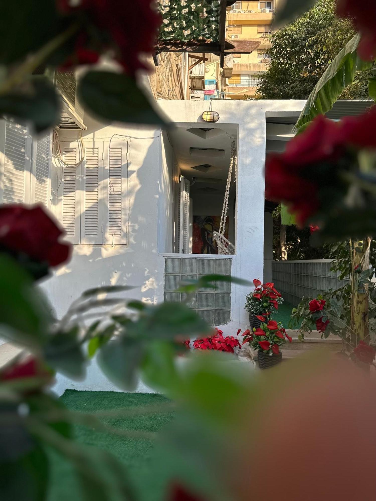 Modern 1-Bedroom Apartment In Zamalek Visits Allowed Cairo Exterior foto